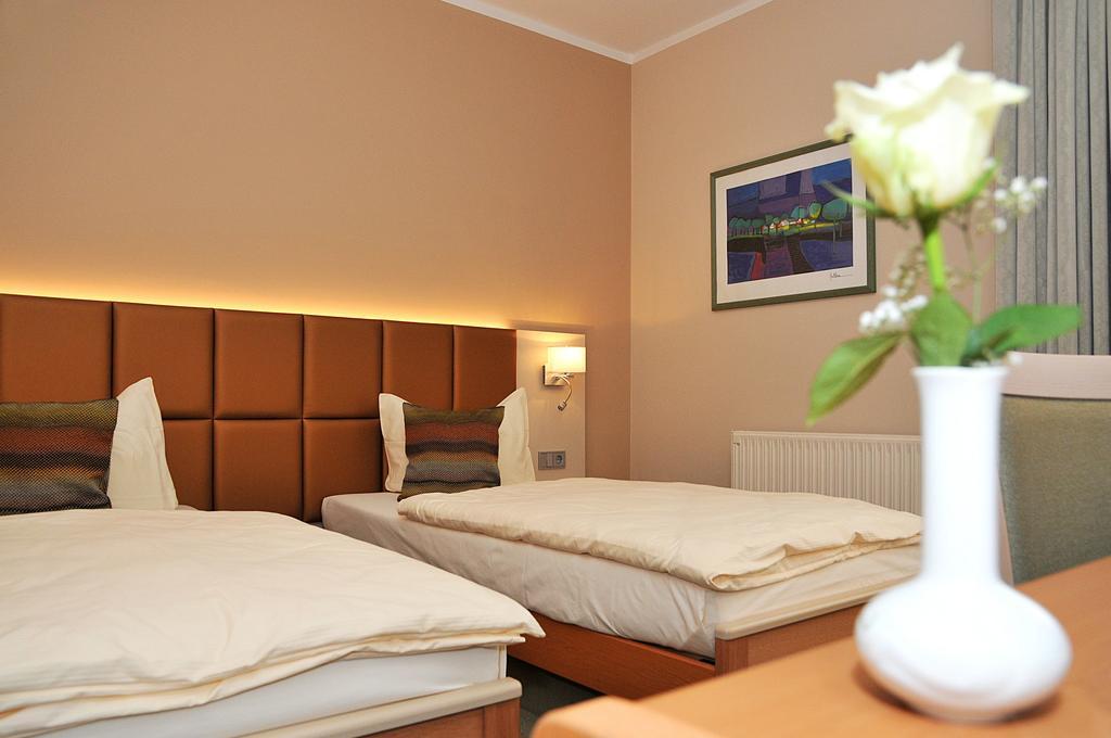 Hotel Friesen Werdau Zewnętrze zdjęcie